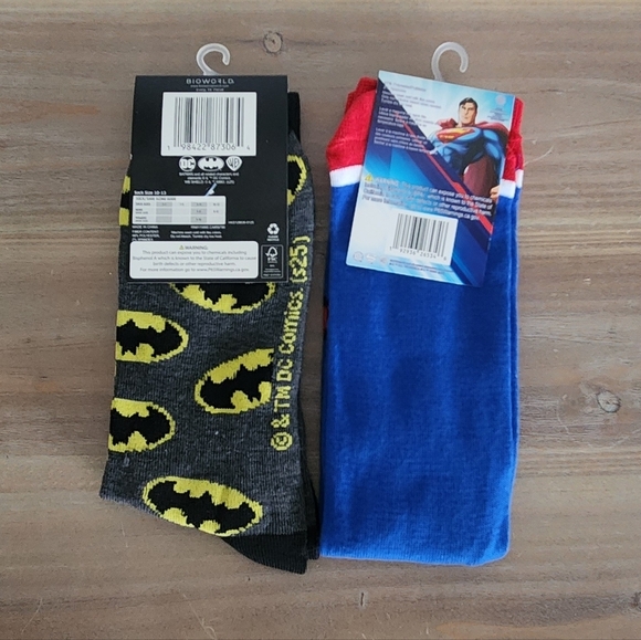 Batman & Superman Crew Socks β 2 Pairs β DC Comics β NWT comic book hero socks - Picture 3 of 9